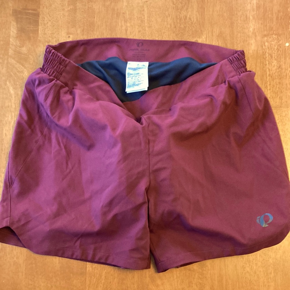 Women’s Pearl Izumi mountain bike shorts Sz 12
